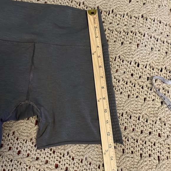 ALPHALETE amplify scrunch shorts Women’s Sz XL Gray Athletics Choice performance - Picture 5 of 16